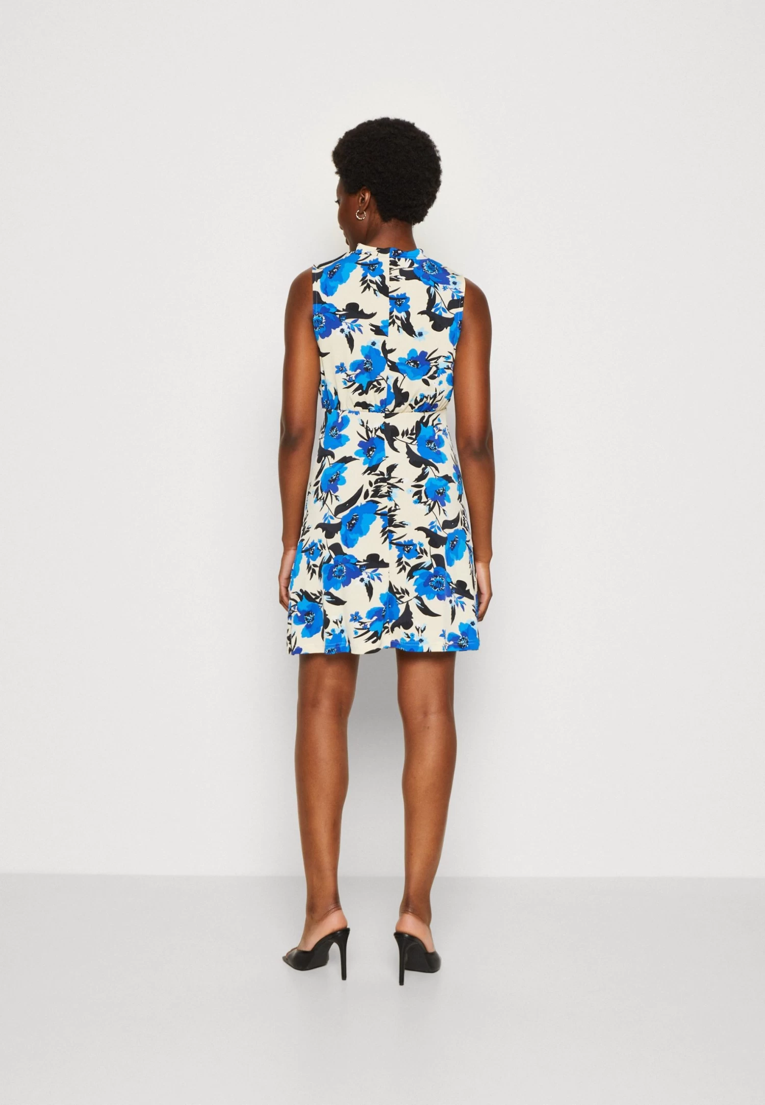 Anna Field Robe En Jersey - Off White/Blue – Image 3