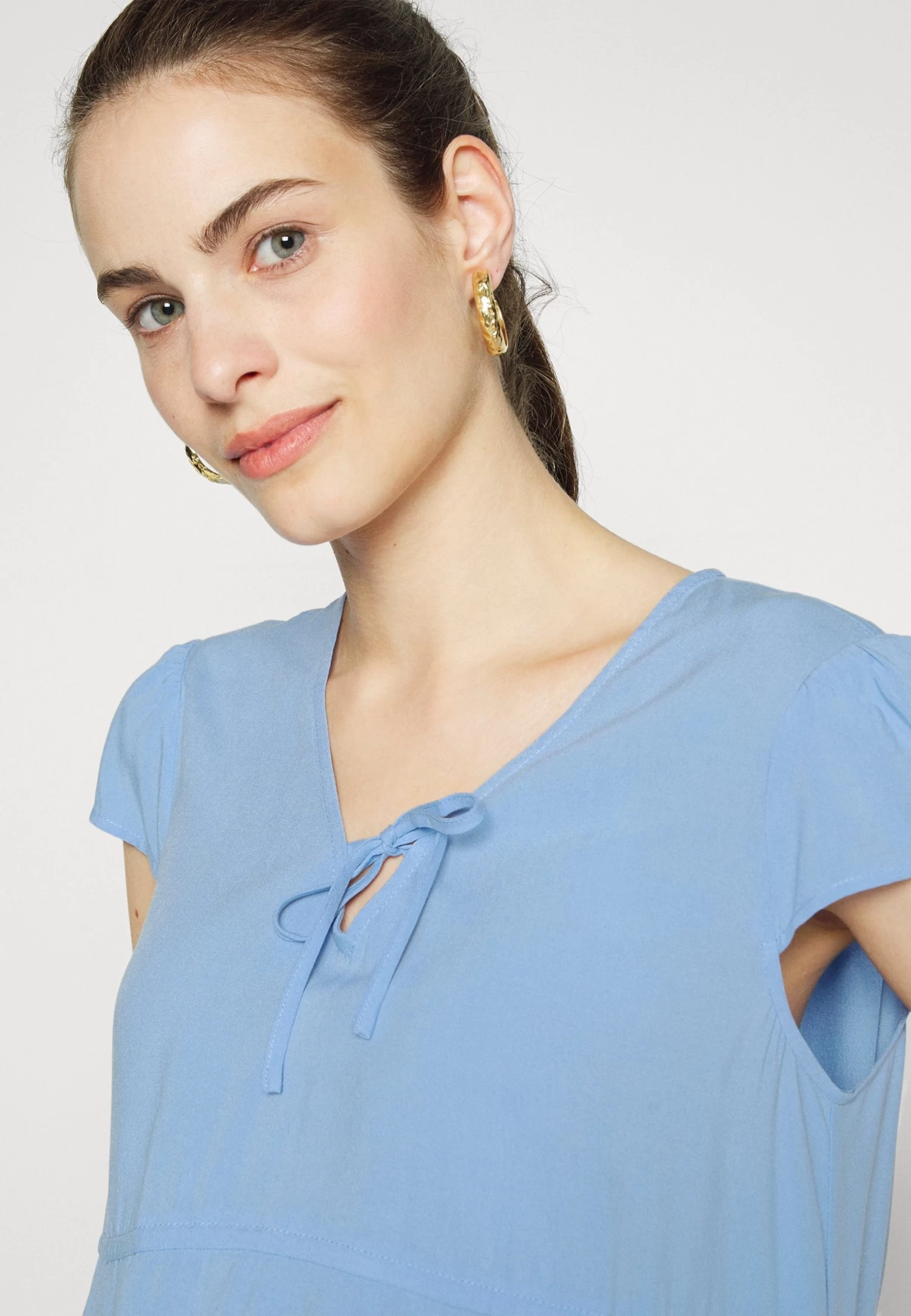 Blouse - Light Blue – Image 5